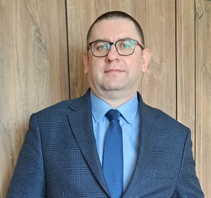 dr Krzysztof Piróg
